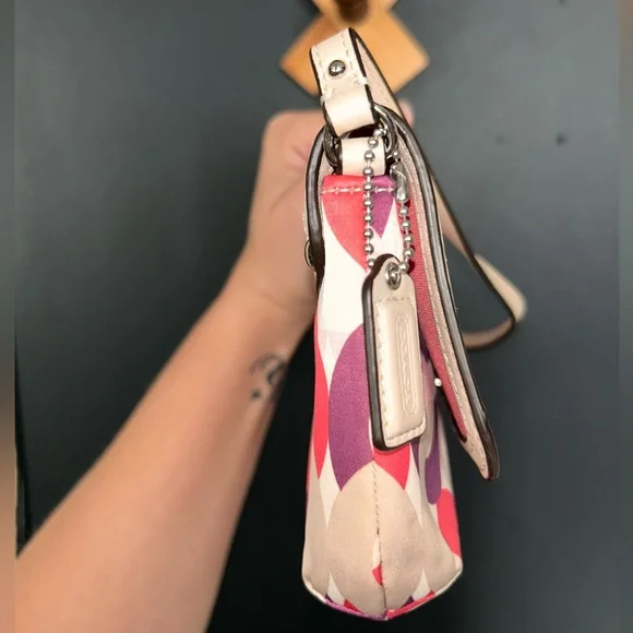 Coach Y2K Kristin Signature Monogram Multicolor Wristlet OP Art Fuchsia & Purple - Picture 7 of 14